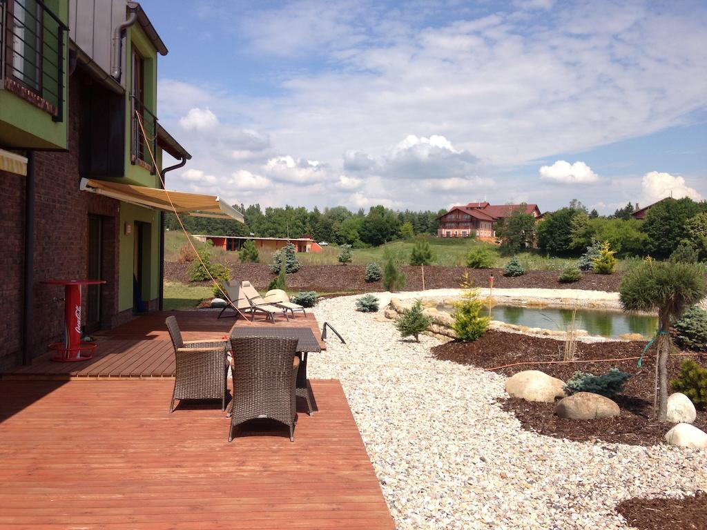 Lake View Apartments Near Golf Resort Kuneticka Hora, Dritec Pardubice Phòng bức ảnh