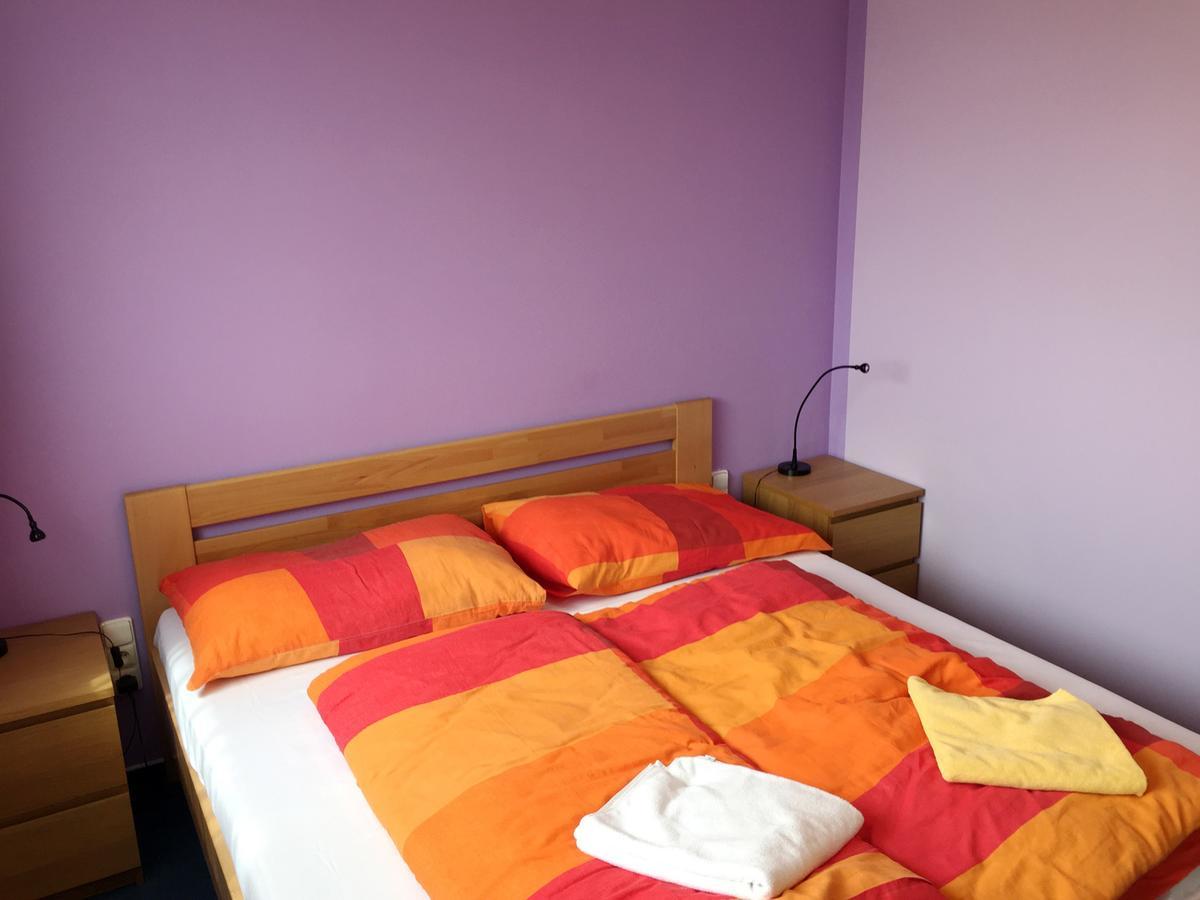 Lake View Apartments Near Golf Resort Kuneticka Hora, Dritec Pardubice Ngoại thất bức ảnh